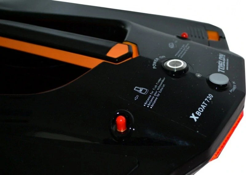 Zavážecí loď Toslon XBOAT 730 + XR310 – GPS